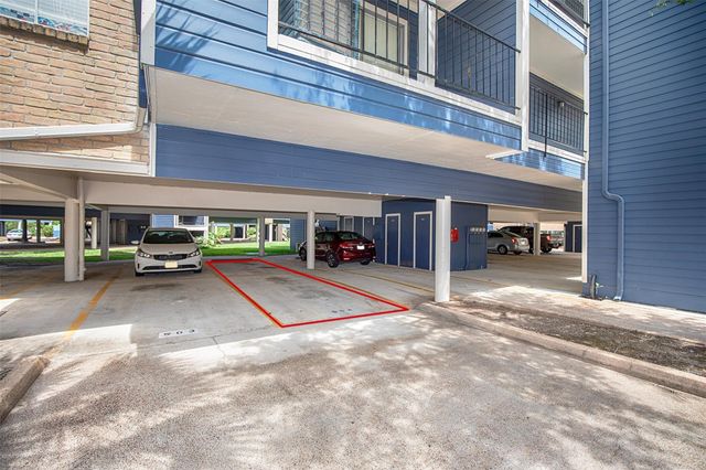 18511 Egret Bay Boulevard 504, Webster, TX 77058