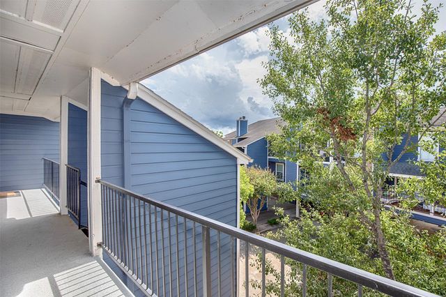 18511 Egret Bay Boulevard 504, Webster, TX 77058