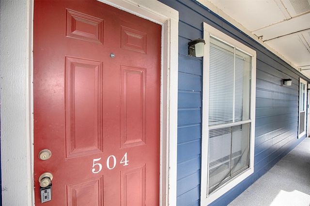 18511 Egret Bay Boulevard 504, Webster, TX 77058