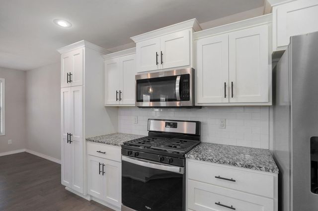 664 N Montego Street, Nixa, MO 65714