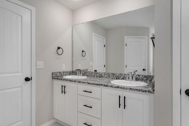 664 N Montego Street, Nixa, MO 65714