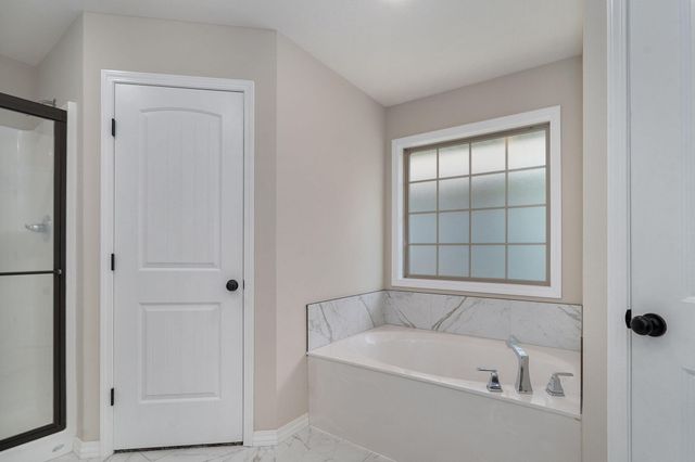 664 N Montego Street, Nixa, MO 65714