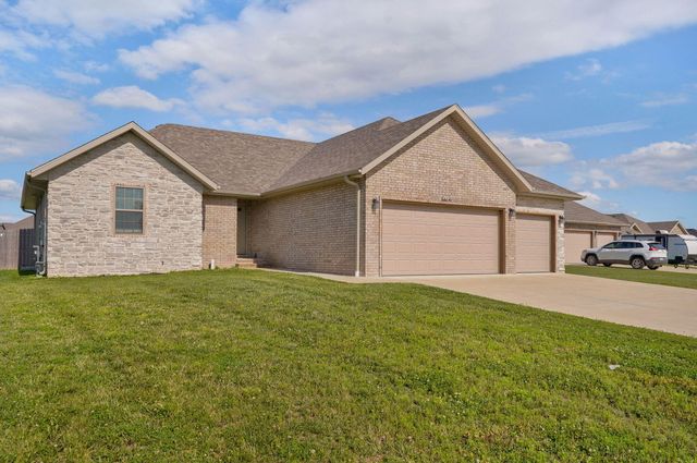 664 N Montego Street, Nixa, MO 65714