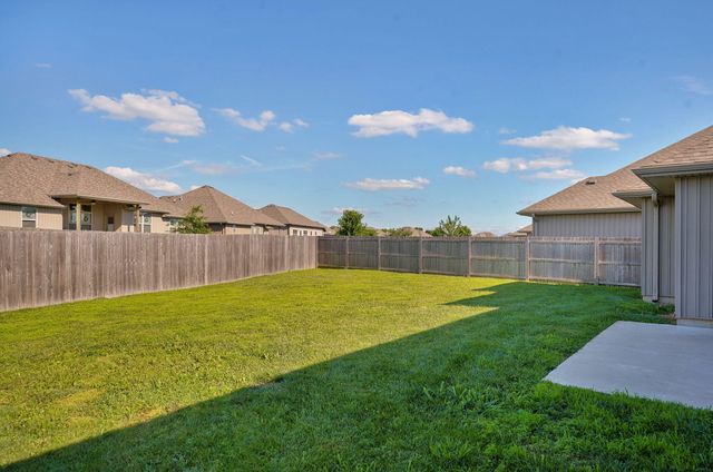664 N Montego Street, Nixa, MO 65714