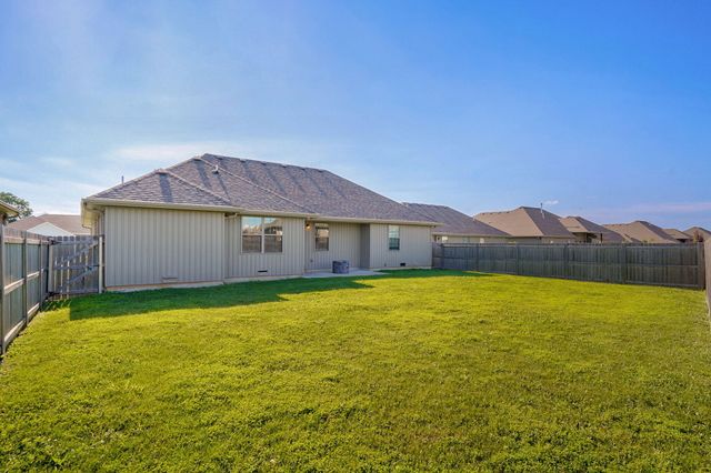 664 N Montego Street, Nixa, MO 65714