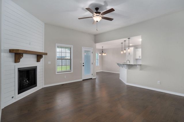 664 N Montego Street, Nixa, MO 65714
