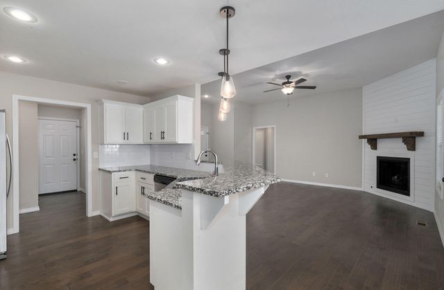 664 N Montego Street, Nixa, MO 65714
