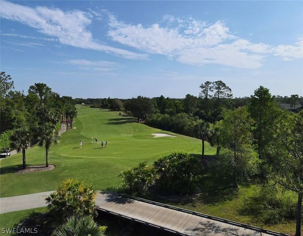 2880 Cypress Trace CIR 202, Naples, FL 34119