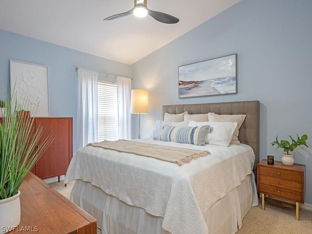 2880 Cypress Trace CIR 202, Naples, FL 34119