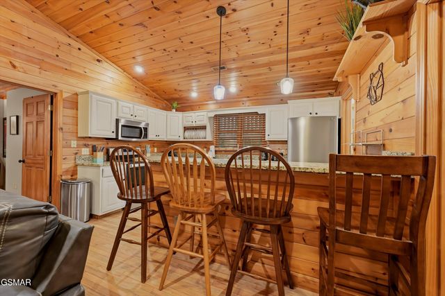 3770 Ravens Den Way, Sevierville, TN 37862