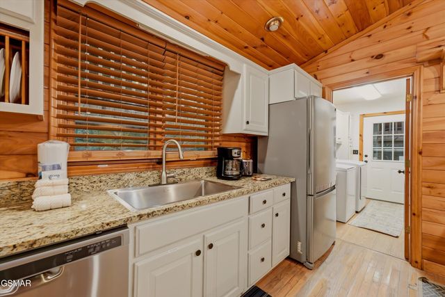 3770 Ravens Den Way, Sevierville, TN 37862