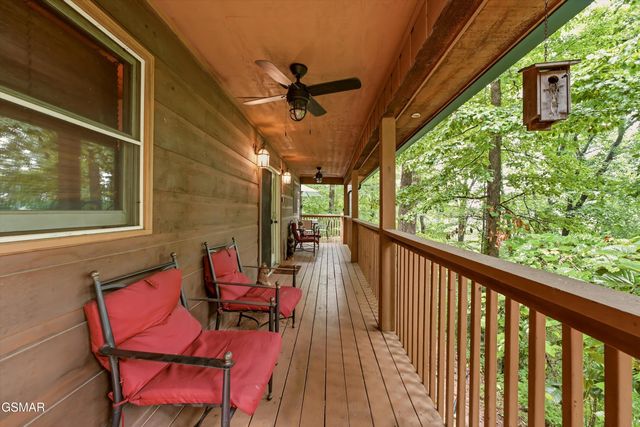 3770 Ravens Den Way, Sevierville, TN 37862