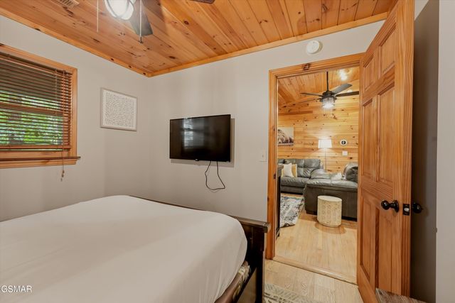 3770 Ravens Den Way, Sevierville, TN 37862