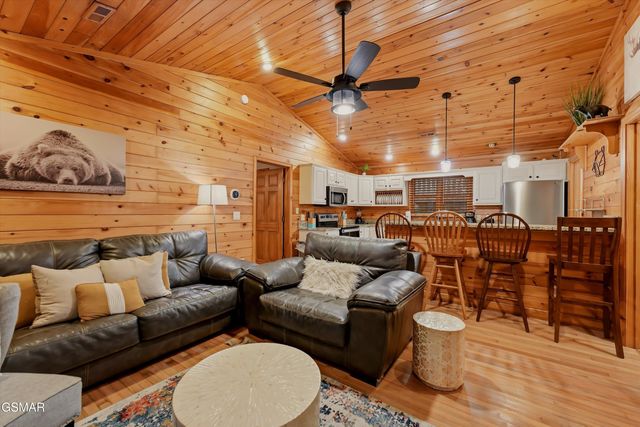 3770 Ravens Den Way, Sevierville, TN 37862
