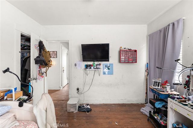 1077 N La Cadena, Colton, CA 92324