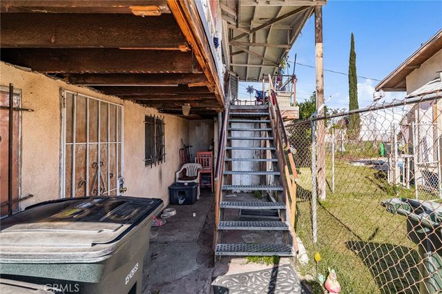 1077 N La Cadena, Colton, CA 92324