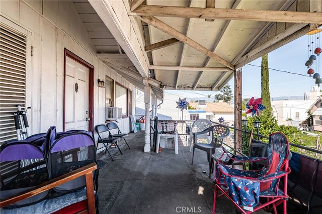 1077 N La Cadena, Colton, CA 92324