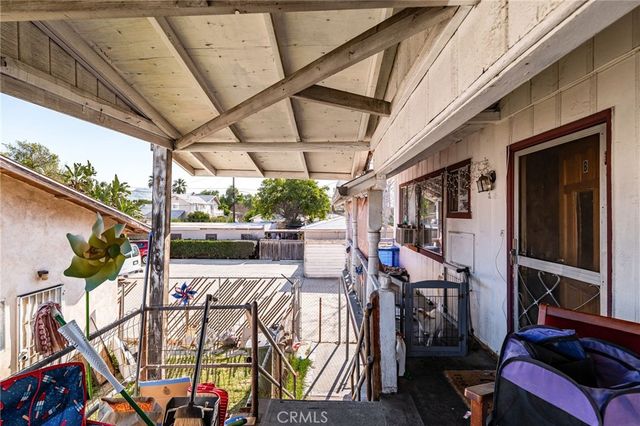 1077 N La Cadena, Colton, CA 92324