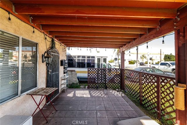 1077 N La Cadena, Colton, CA 92324