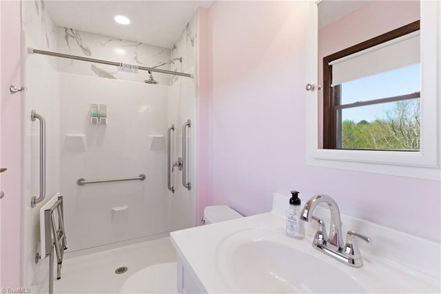 519 Riverside Drive, Burlington, NC 27215