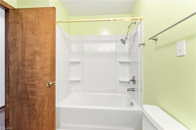 519 Riverside Drive, Burlington, NC 27215