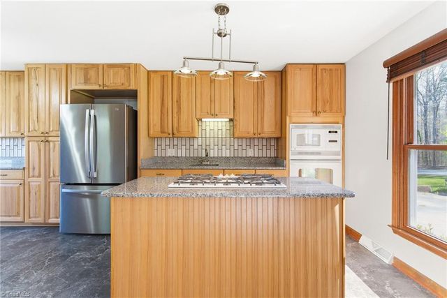 519 Riverside Drive, Burlington, NC 27215