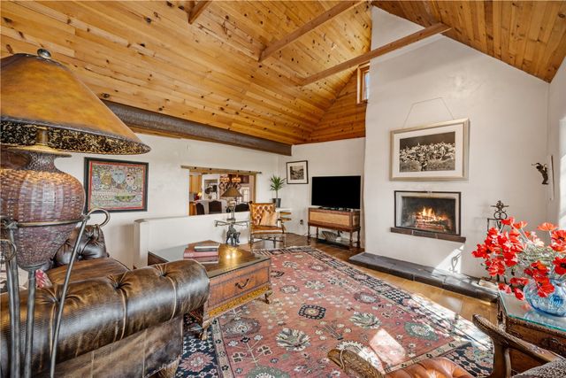 227 Rodriguez, Santa Fe, NM 87501