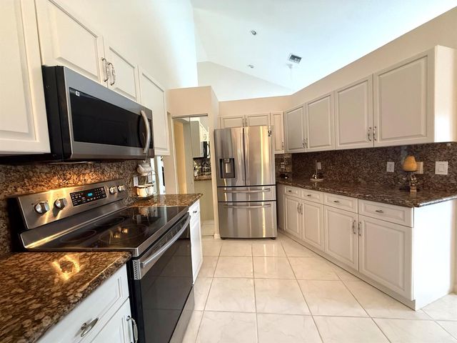 9392 Cascade Court, Boynton Beach, FL 33437