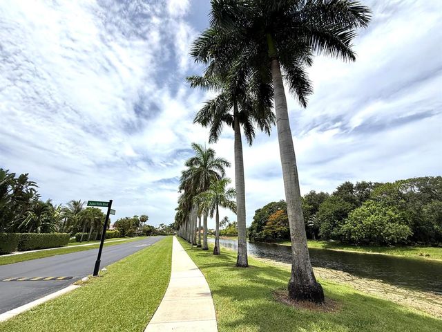 9392 Cascade Court, Boynton Beach, FL 33437