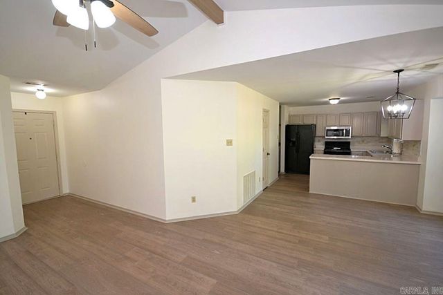 50 Meadow Ridge Loop, Maumelle, AR 72113