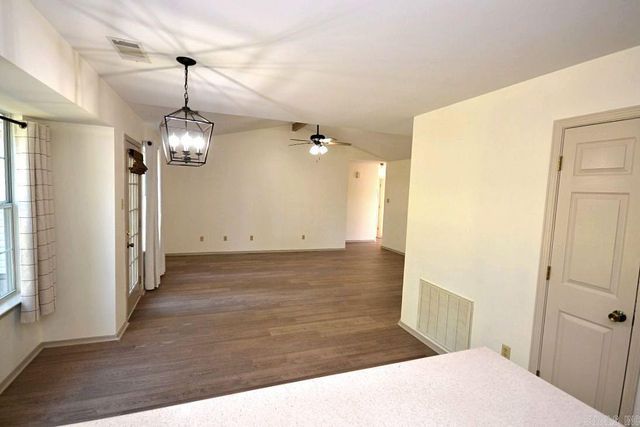 50 Meadow Ridge Loop, Maumelle, AR 72113