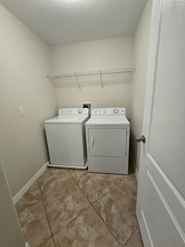 4252 FENNWOOD COURT, Wesley Chapel, FL 33543