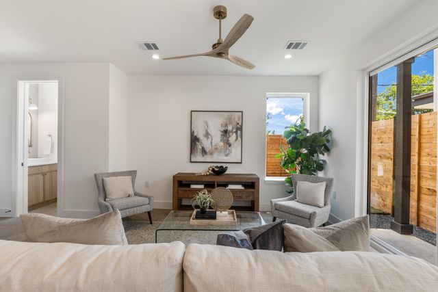 943 E 52nd ST, Austin, TX 78751