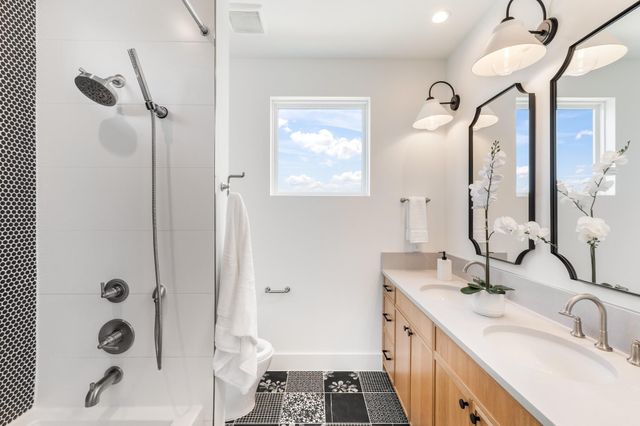 943 E 52nd ST, Austin, TX 78751