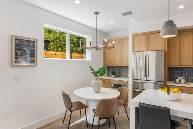 943 E 52nd ST, Austin, TX 78751