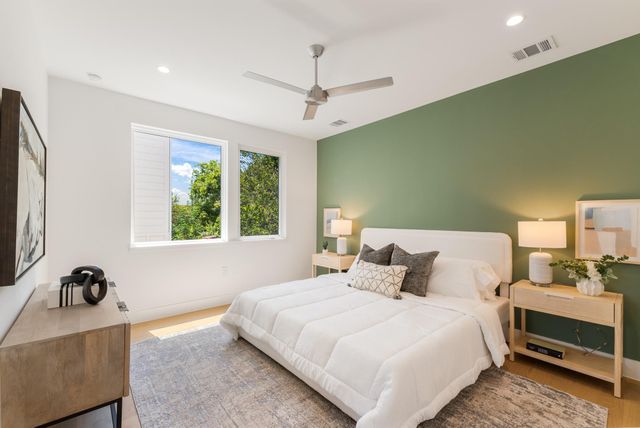 943 E 52nd ST, Austin, TX 78751