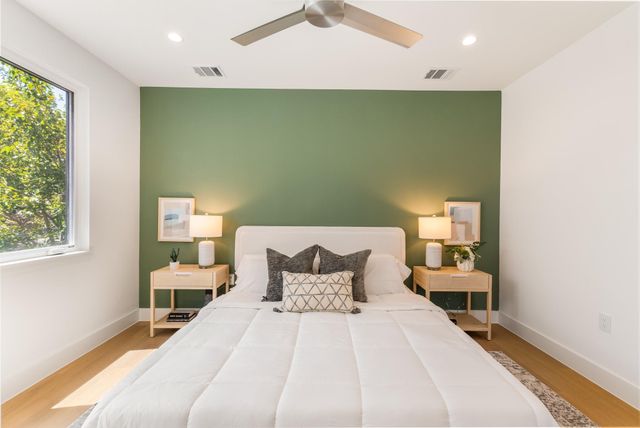 943 E 52nd ST, Austin, TX 78751