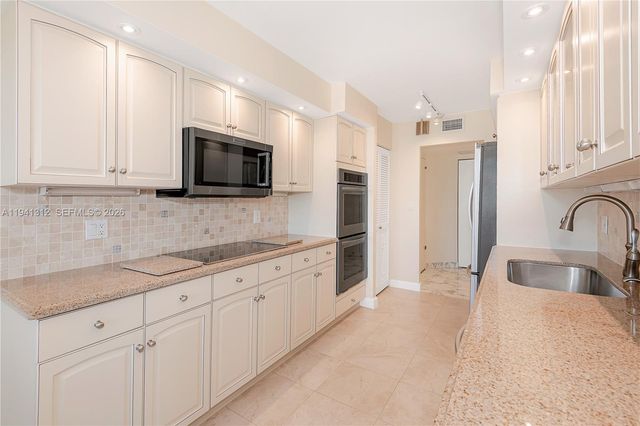 2751 S Ocean Dr 1108N, Hollywood, FL 33019