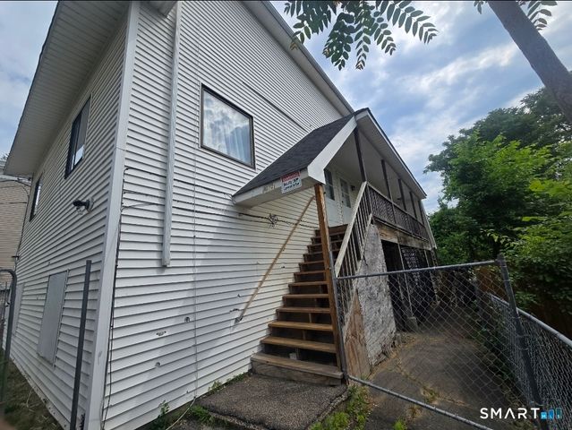 315 Congress Avenue B, Waterbury, CT 06708
