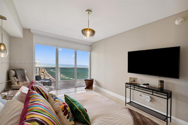 1830 S Ocean Dr 4211, Hallandale Beach, FL 33009