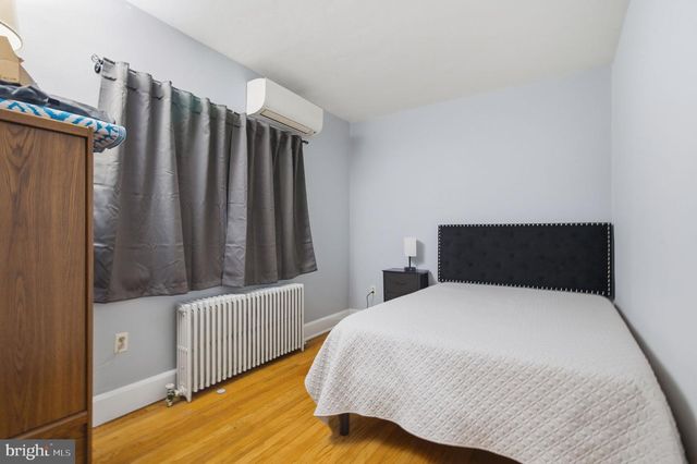 1950 OXFORD DR, Allentown, PA 18103