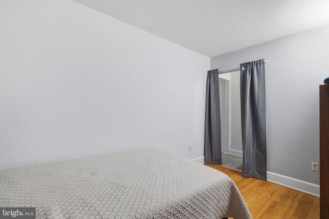 1950 OXFORD DR, Allentown, PA 18103