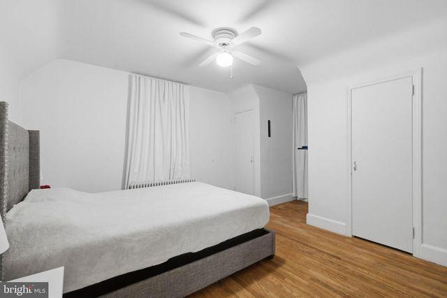 1950 OXFORD DR, Allentown, PA 18103