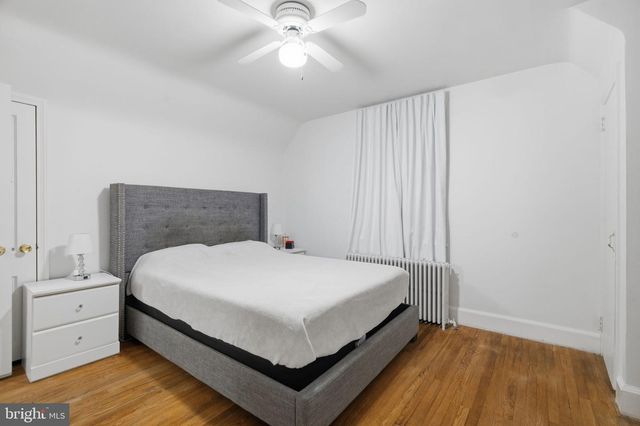 1950 OXFORD DR, Allentown, PA 18103