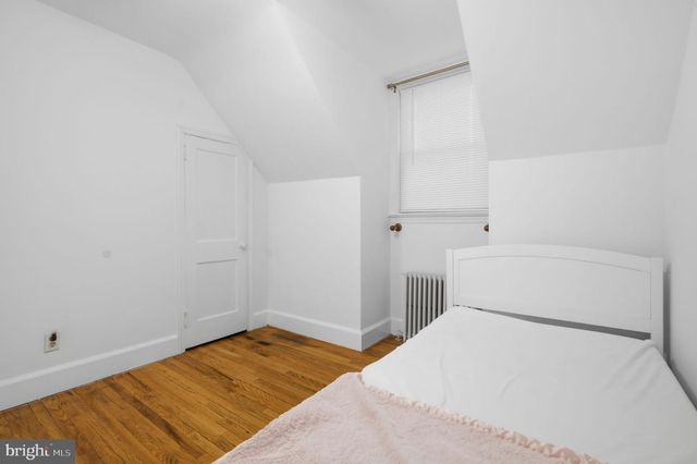 1950 OXFORD DR, Allentown, PA 18103