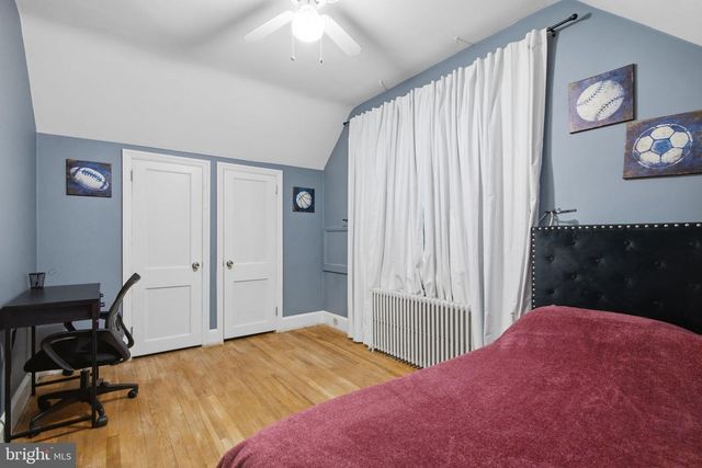 1950 OXFORD DR, Allentown, PA 18103