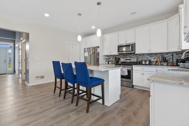 320 W Hunt AVENUE, Twin Lakes, WI 53181