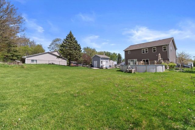 320 W Hunt AVENUE, Twin Lakes, WI 53181