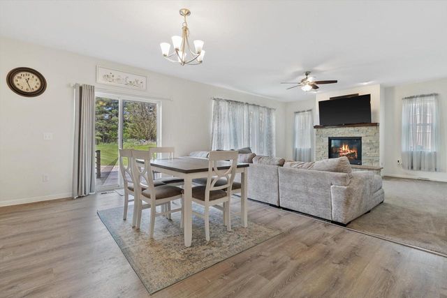 320 W Hunt AVENUE, Twin Lakes, WI 53181