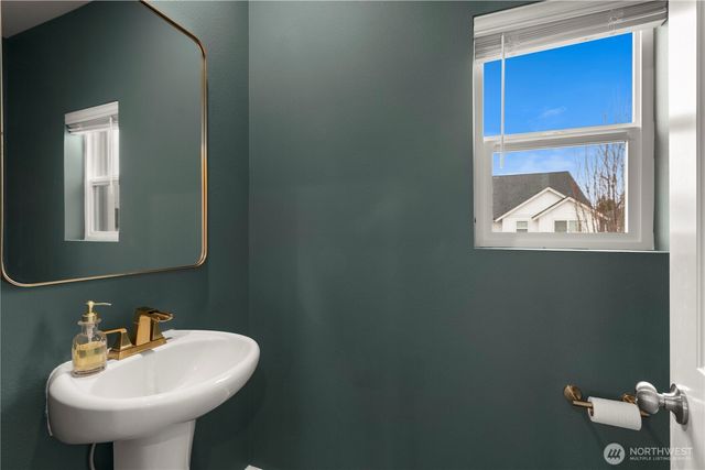 22962 SE Cherry Street, Black Diamond, WA 98010